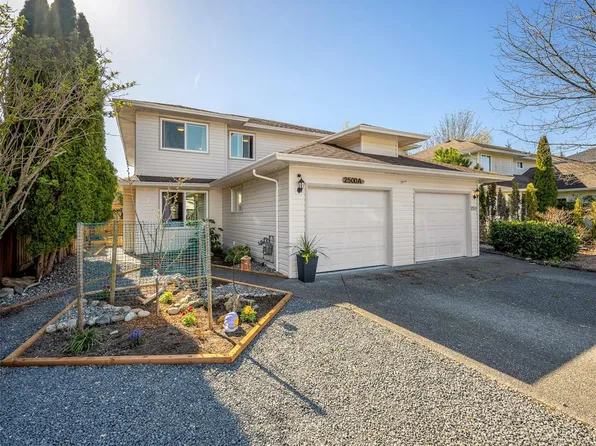2500 1st St #A, Courtenay, BC V9N 8X9