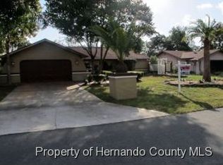 8016 Spanish Oak Dr, Spring Hill, FL 34606