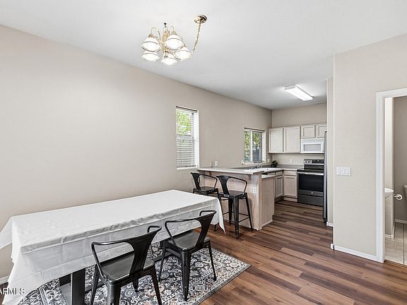 5th image of 1018 W JANICE Drive