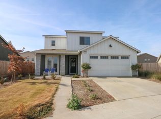 2421 N Leslie Ct, Visalia, CA