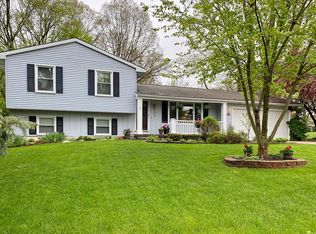 620 Adaway Ave SE, Ada, MI 49301