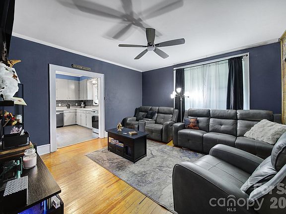 5th image of 14 Argonne Ave