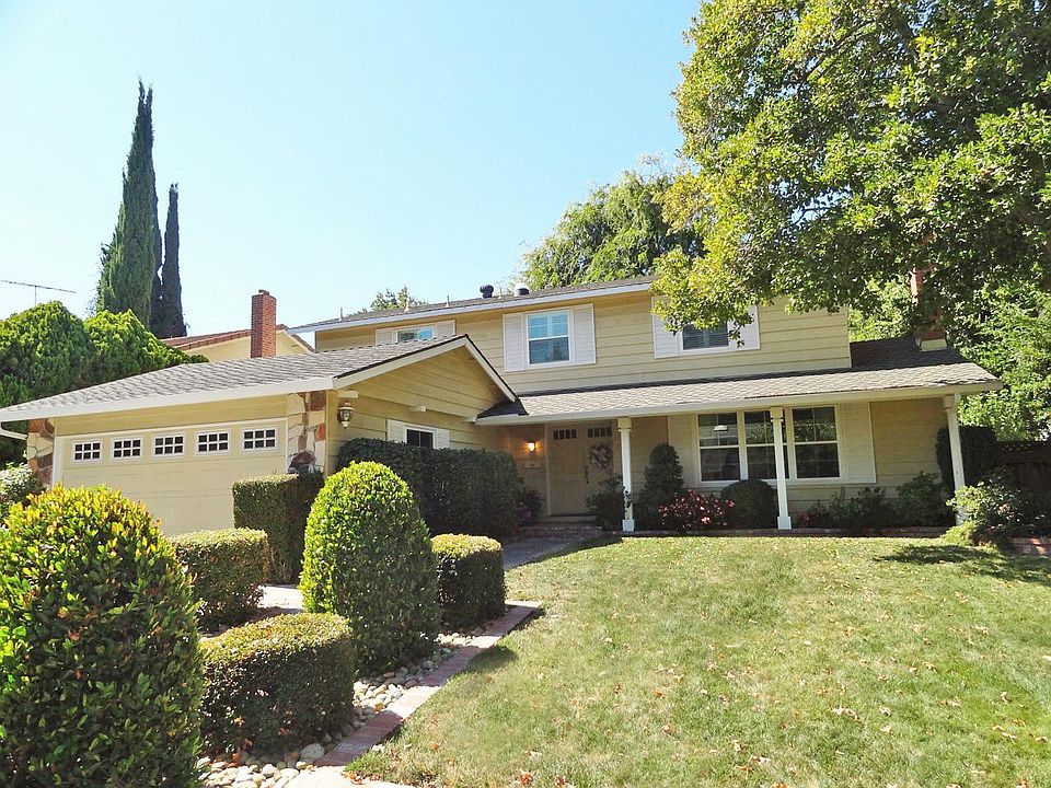 1st image of 857 Russet Dr