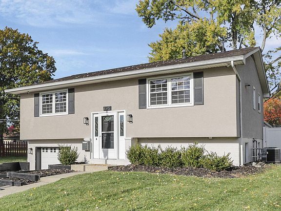 3rd image of 495 Barwood Dr