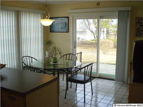 Eat in Kitchen/Family Room