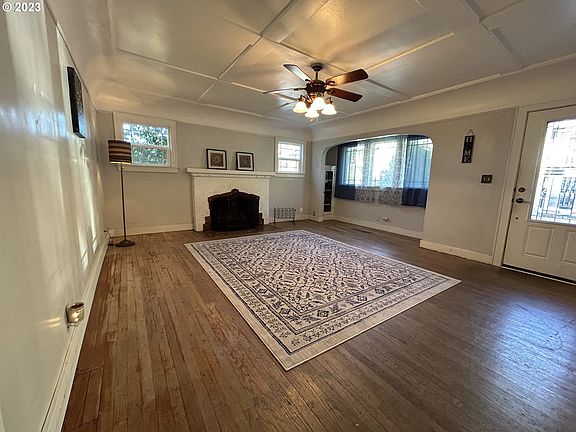 3rd image of 640 SE Chadwick St