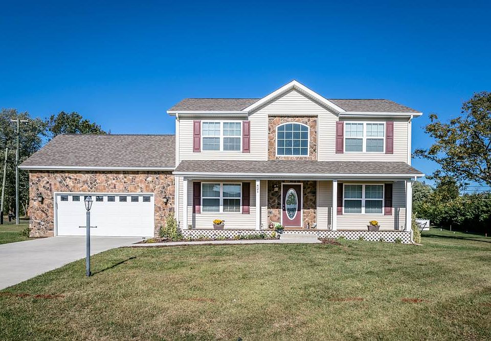 1st image of 421 Biltmore Dr
