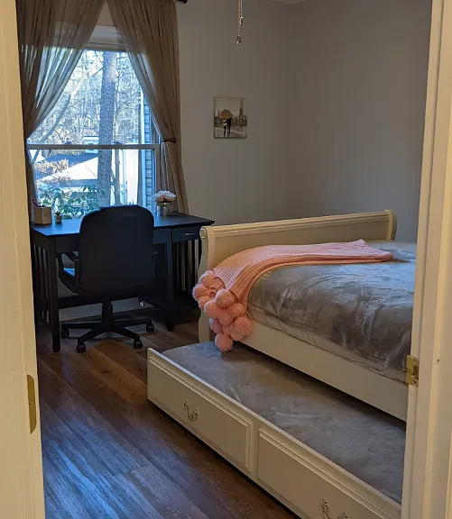 2nd Bedroom with office