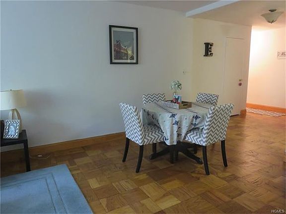 2nd image of 25 Franklin Ave APT 3E