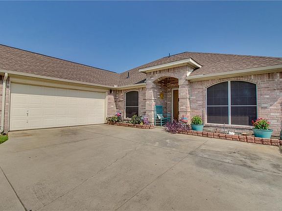 2nd image of 3103 Creekside Dr