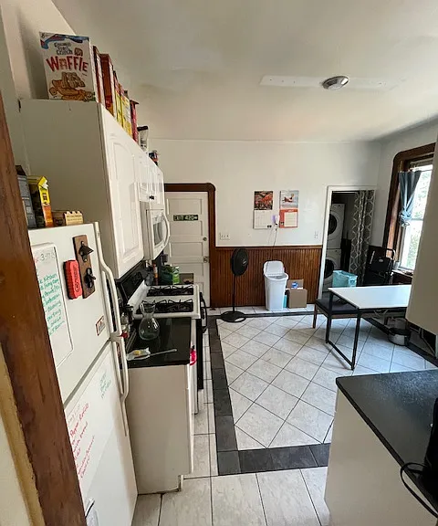 4 Litchfield St #2 — Photo 5