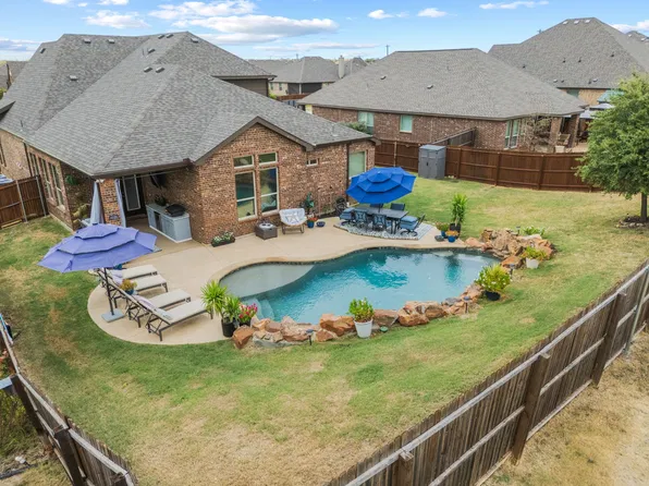 639 Woodridge Dr, Oak Point, TX 75068