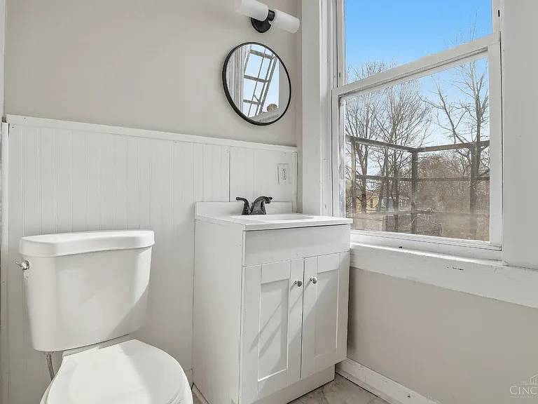 540 Grand Ave — Photo 7