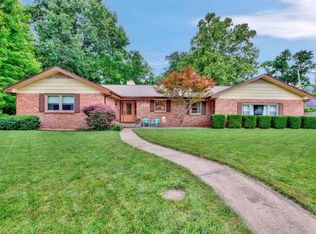 401 Normandy Rd, Newton, KS 67114