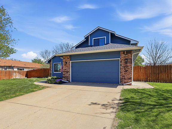 3rd image of 152 N Lioba Dr