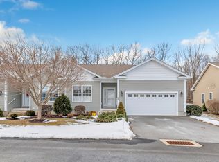 53 Pondview Cir #53, Beacon Falls, CT 06403