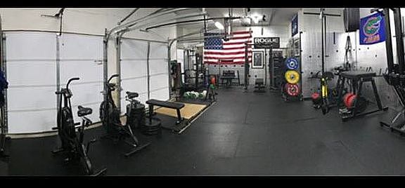 800 sq ft gym fully equipped