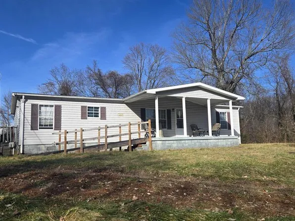 1066 Yelvington Ln, Maceo, KY 42355