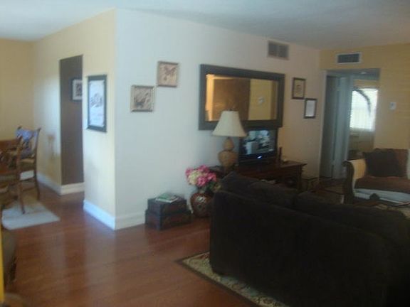 2nd image of 312 Southwind Dr APT 106
