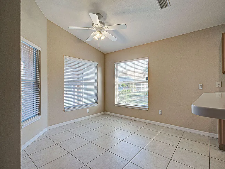 2134 Boxwood St — Photo 26