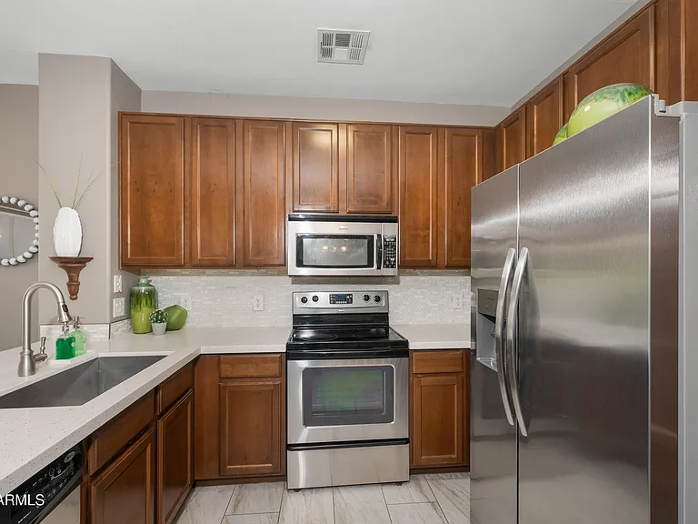 3647 E Horace Dr — Photo 33