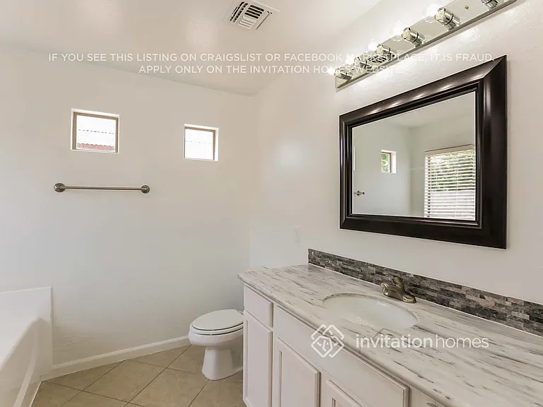 2035 S 83rd Ln — Photo 9