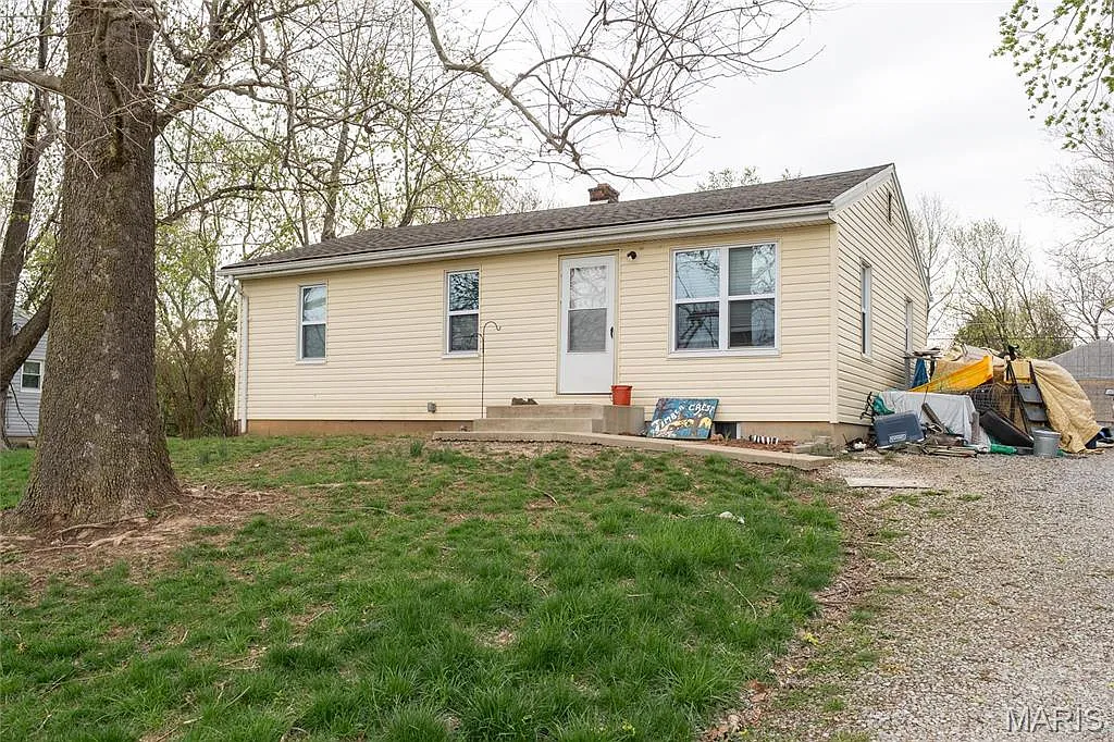 2812 Mulberry Ln photo 1