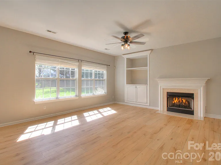 8414 Bampton Dr — Photo 16
