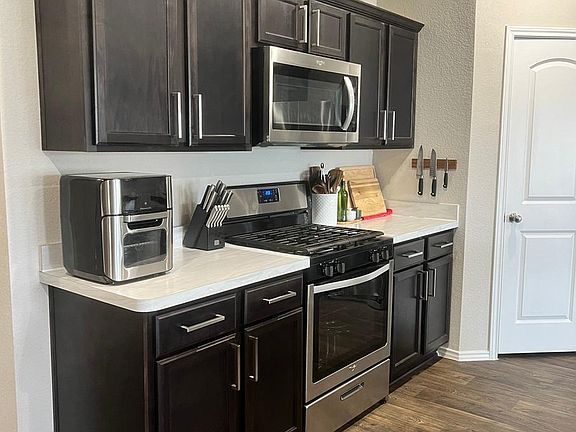3rd image of 5230 Misty Iris Cir