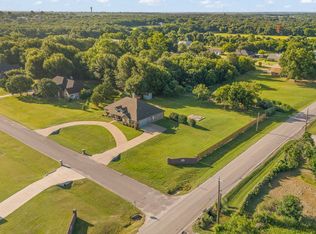 5100 Willow Chase Dr, Burleson, TX 76028