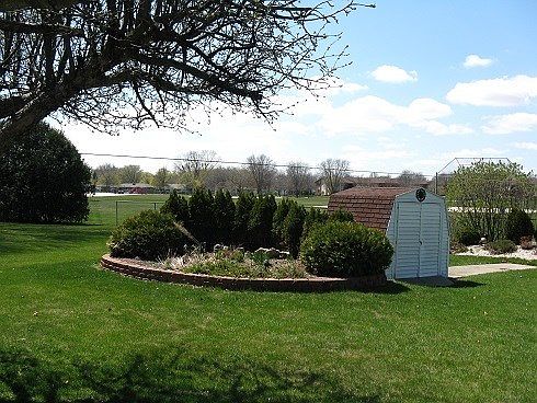 3rd image of 800 Sterling Dr