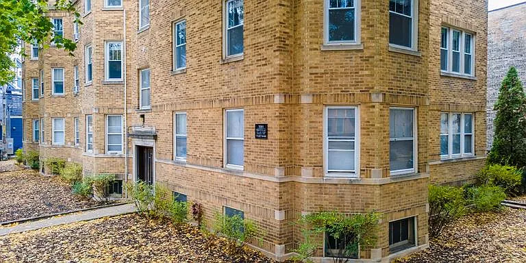 3701-11 N Hoyne Ave #37092 — Photo 2