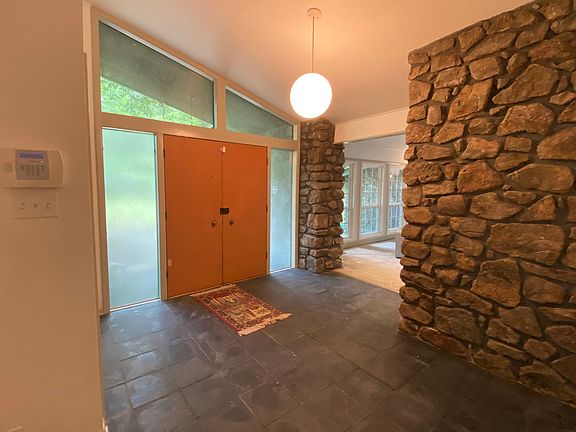 2nd image of 132 Foster Dr