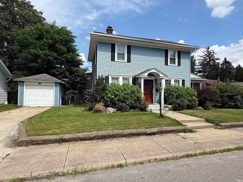 1st image of 302 Walsh St