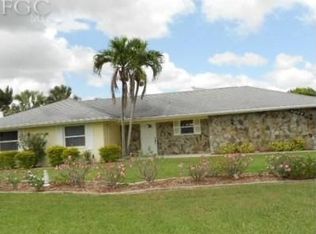 1677 N Mayfair Rd, Fort Myers, FL 33919