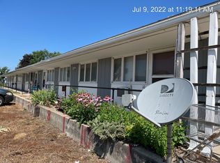 1307 7th Ave #16, Belle Plaine, IA 52208