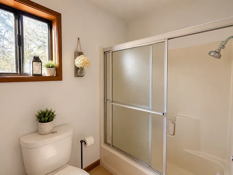 54061 Linger Ln — Photo 8