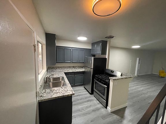 2nd image of 4087 Tujunga Ave APT 4