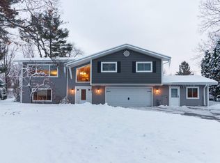 1411 Maple Hill Rd, Wausau, WI 54403