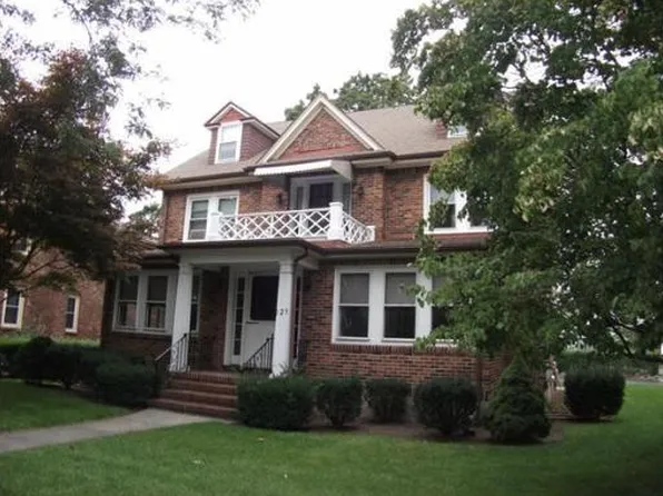 123 Auburn St #1, Auburndale, MA 02466