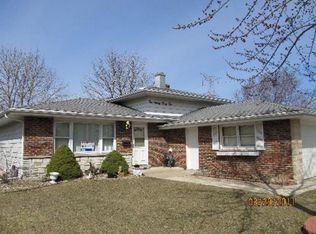 19042 Sherman St, Lansing, IL 60438