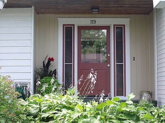 3rd image of 119 Hudson St