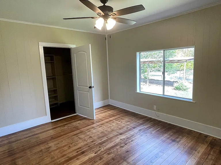 422 S Orange St — Photo 18