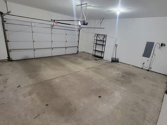 3rd image of 1507 Illinois Dr