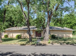 1817 Shawnee St, Denton, TX 76209