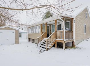 26 Quaker Ave, Tiverton, RI 02878