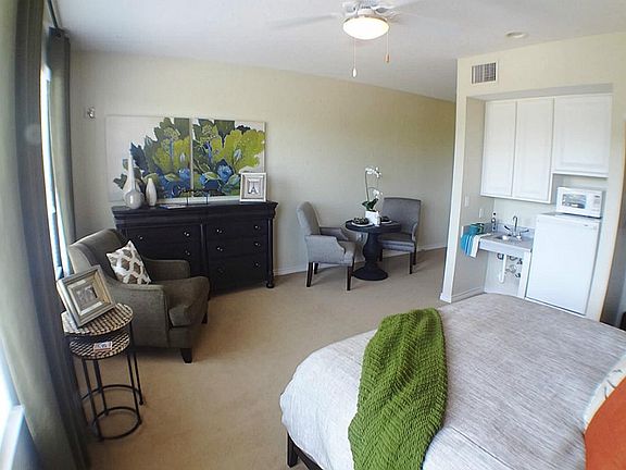 3rd image of 2807 Kings Crossing Dr APT 211