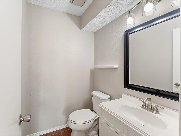 11831 Meadowchase Dr — Photo 16