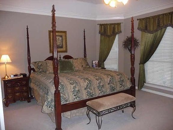 3rd image of 336 Love Bird Ln