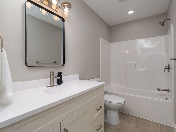 5th image of 3117 Scotch Ln